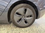Tesla Model 3 2019 Harmaa