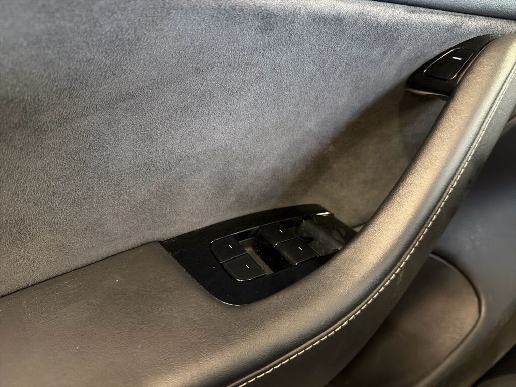 Tesla Model 3 2019 Harmaa