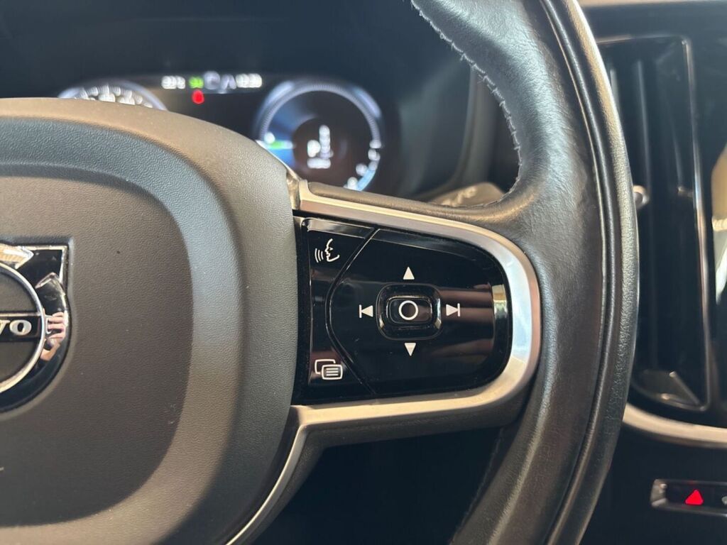 Volvo V60 2020 Harmaa