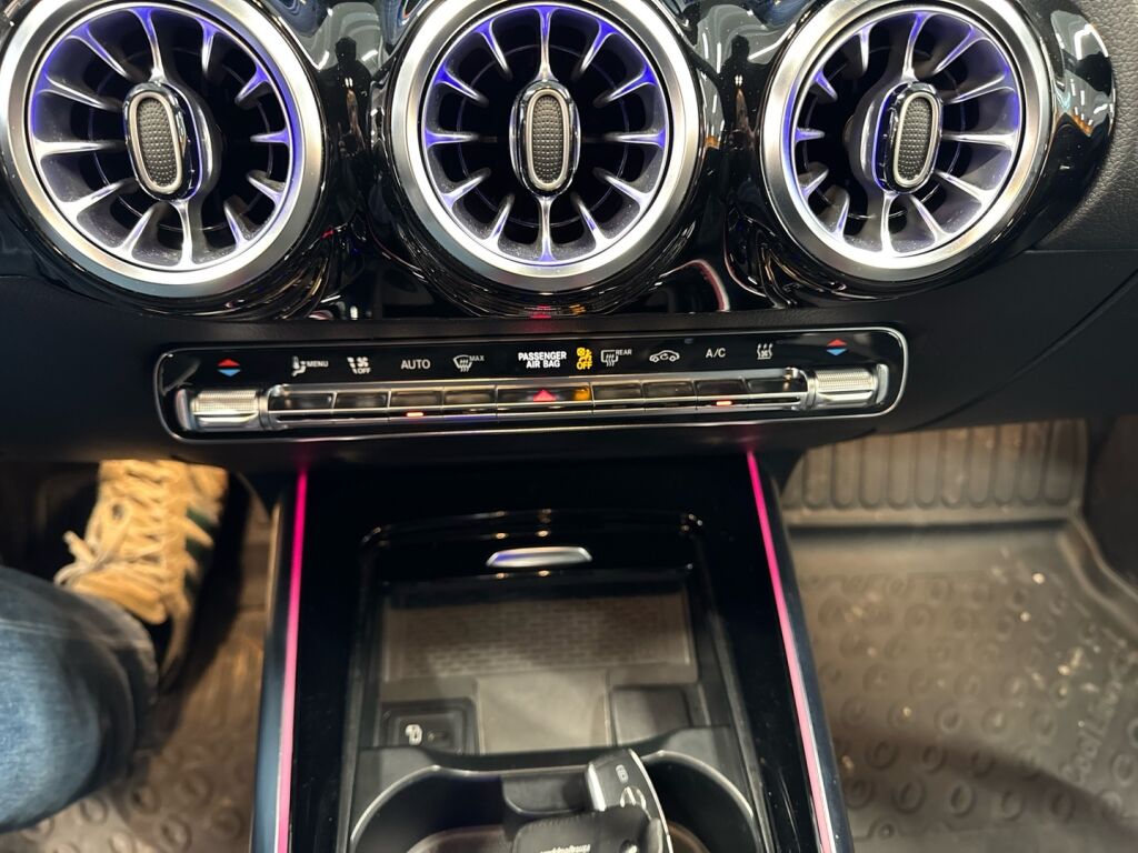 Mercedes-Benz EQA 2023 Sininen