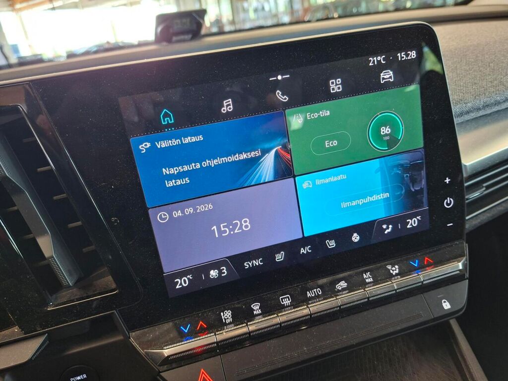 Renault Megane 2022 Valkoinen