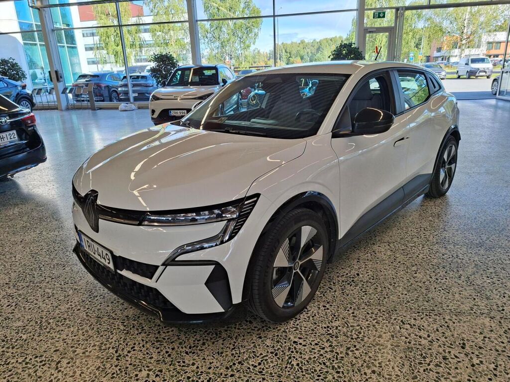 Renault Megane 2022 Valkoinen