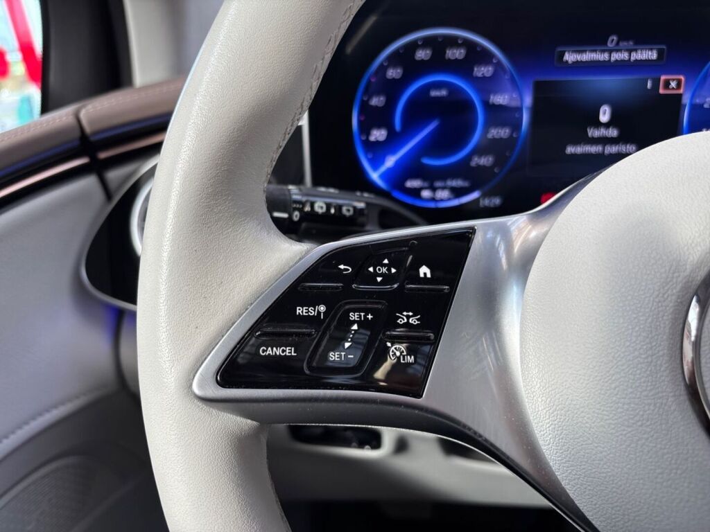 Mercedes-Benz EQE SUV 2024 Musta