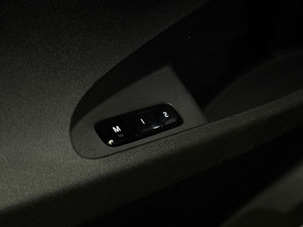 Polestar 2 2021 Harmaa