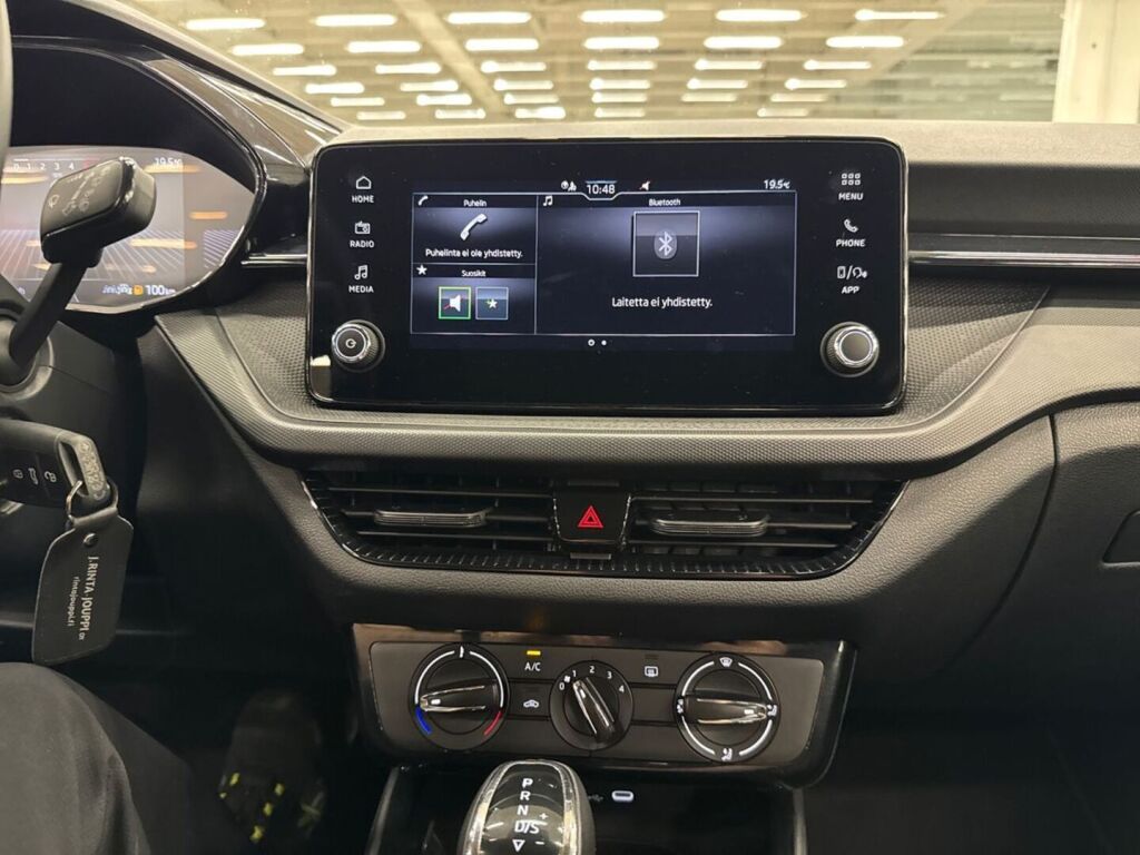 Skoda Fabia 2024 Valkoinen