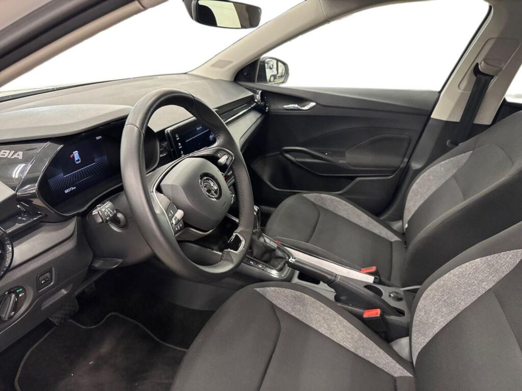 Skoda Fabia 2024 Valkoinen
