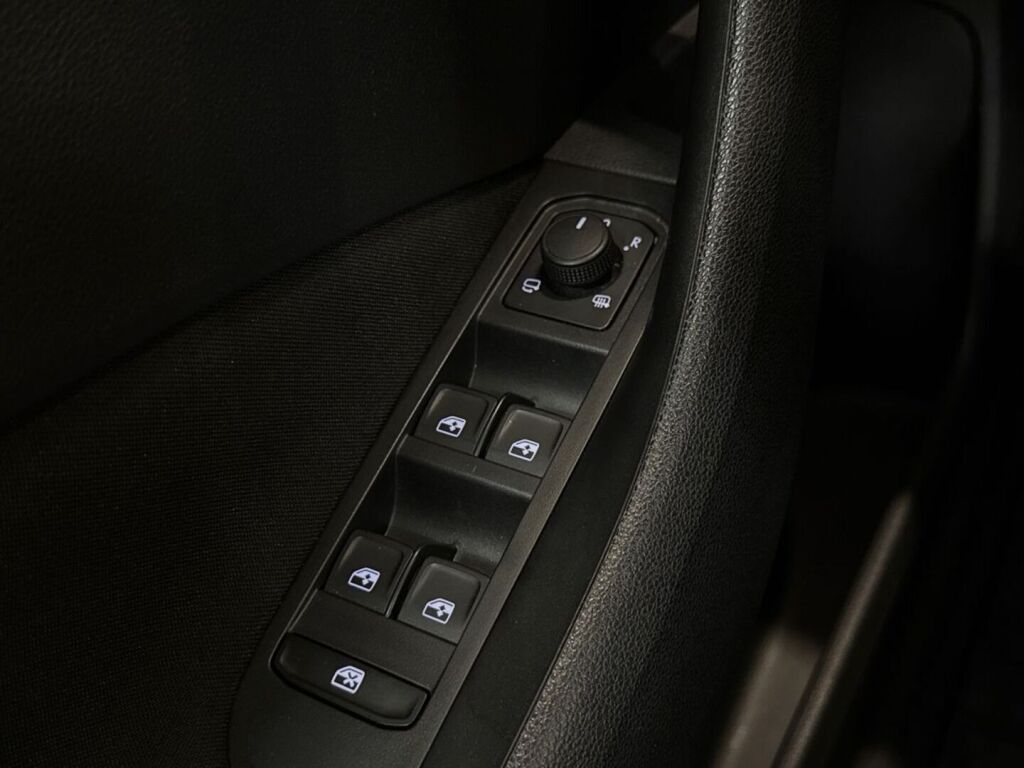 Skoda Kamiq 2024 Valkoinen