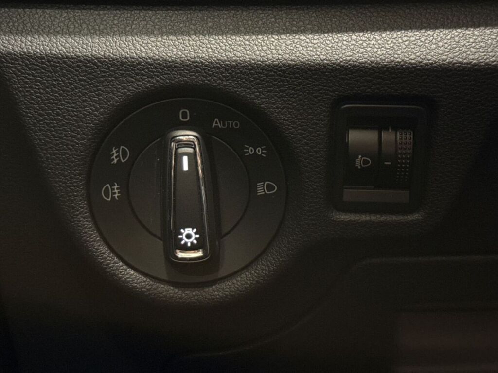 Skoda Kamiq 2024 Valkoinen