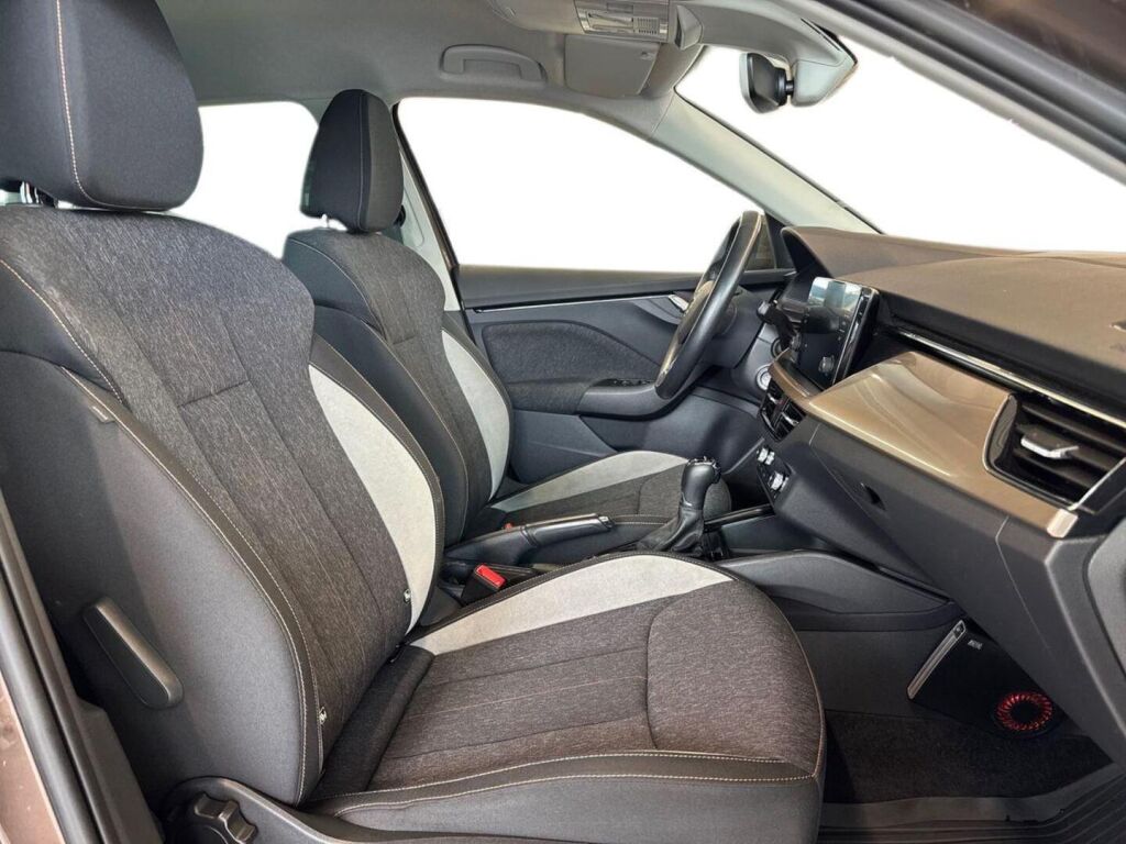 Skoda Kamiq 2020 Ruskea (beige)