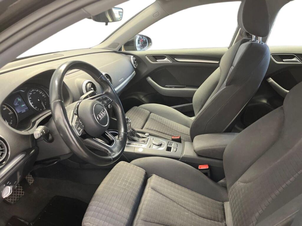 Audi A3 2017 Musta