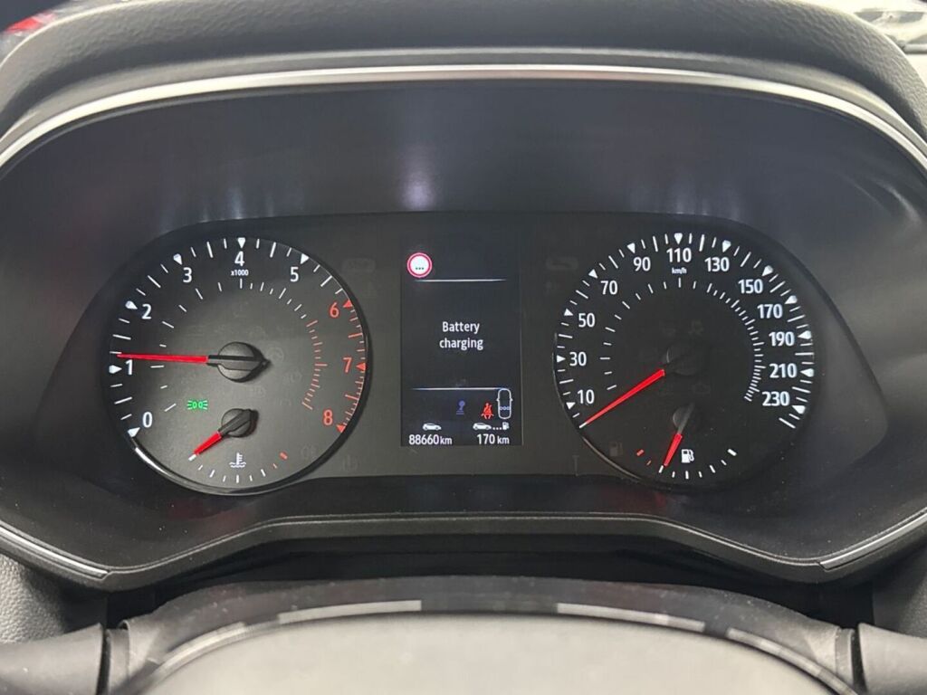 Renault Clio 2020 Valkoinen