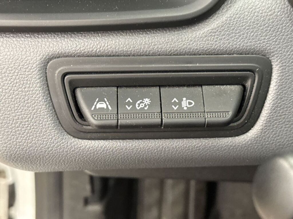 Renault Clio 2020 Valkoinen