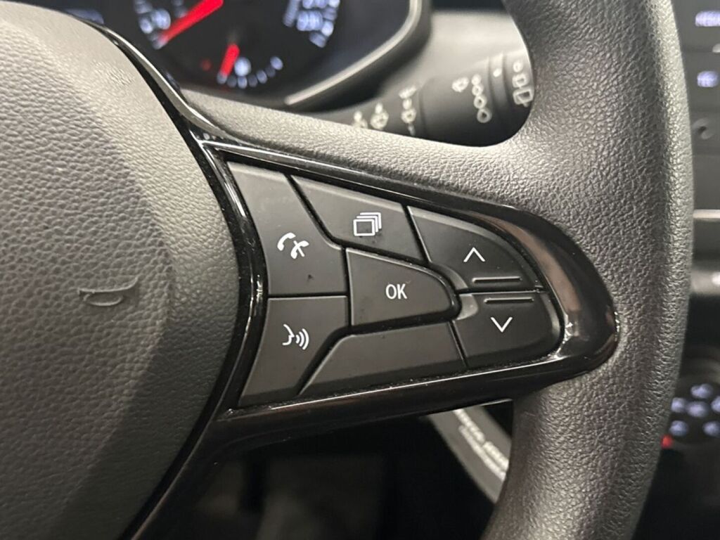 Renault Clio 2020 Valkoinen