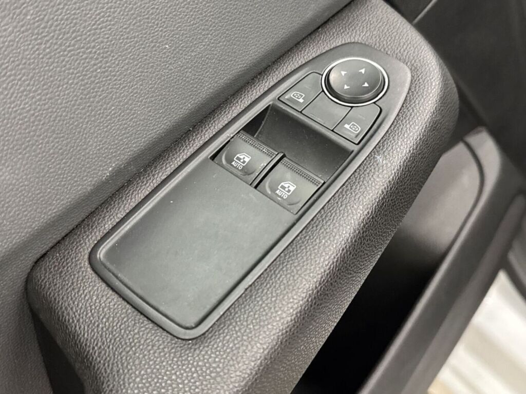 Renault Clio 2020 Valkoinen