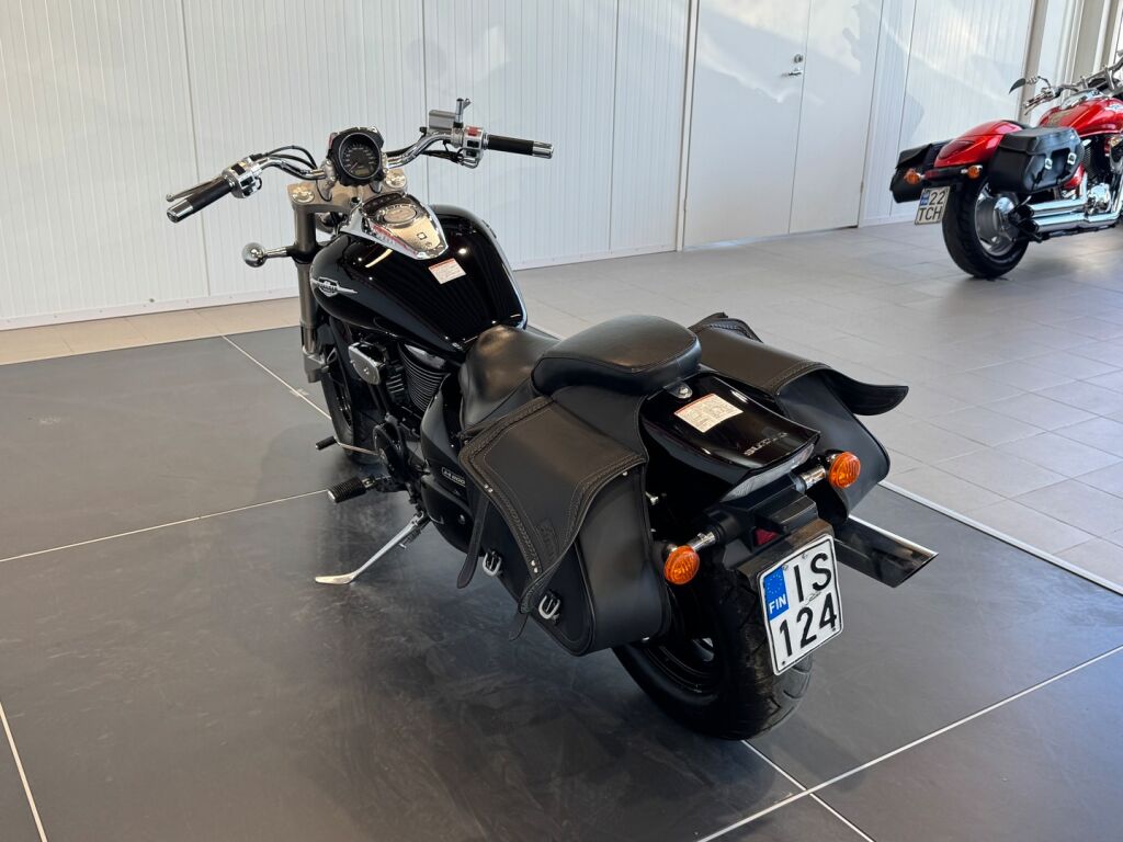 Suzuki INTRUDER 2006 Musta