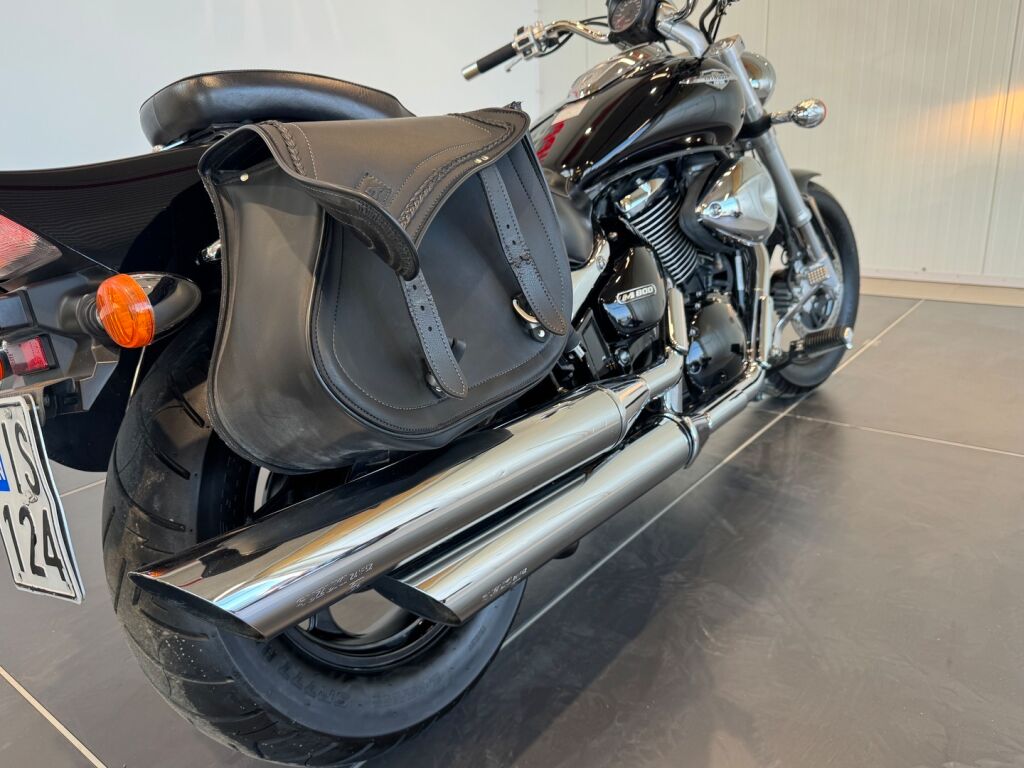 Suzuki INTRUDER 2006 Musta