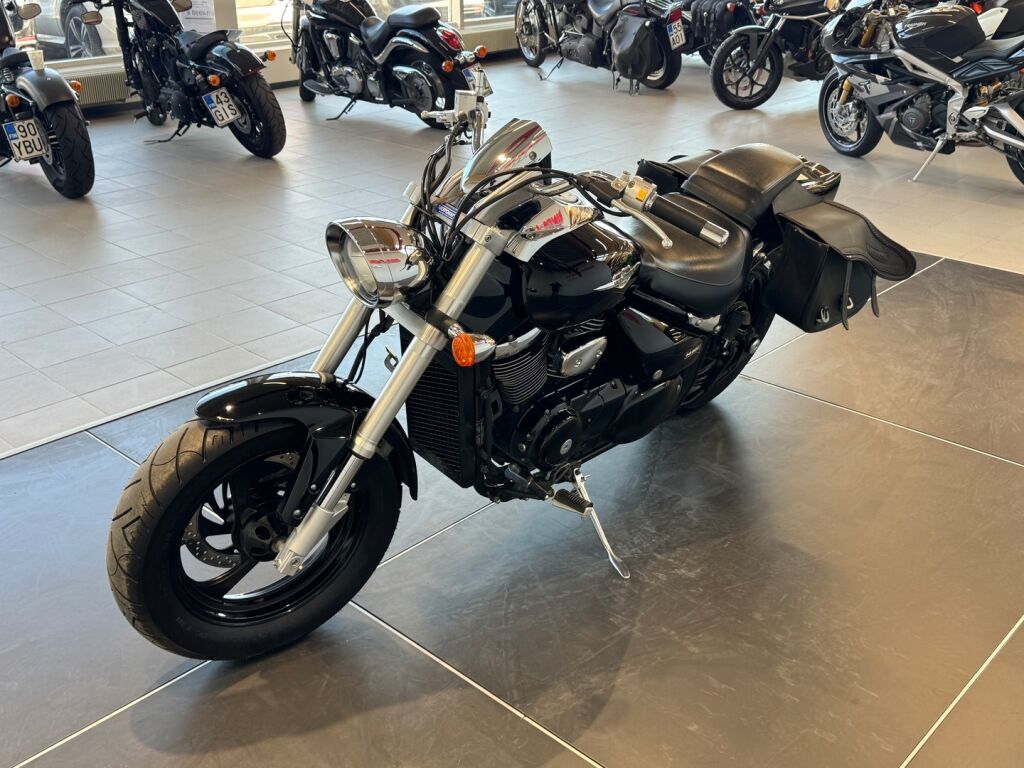 Suzuki INTRUDER 2006 Musta