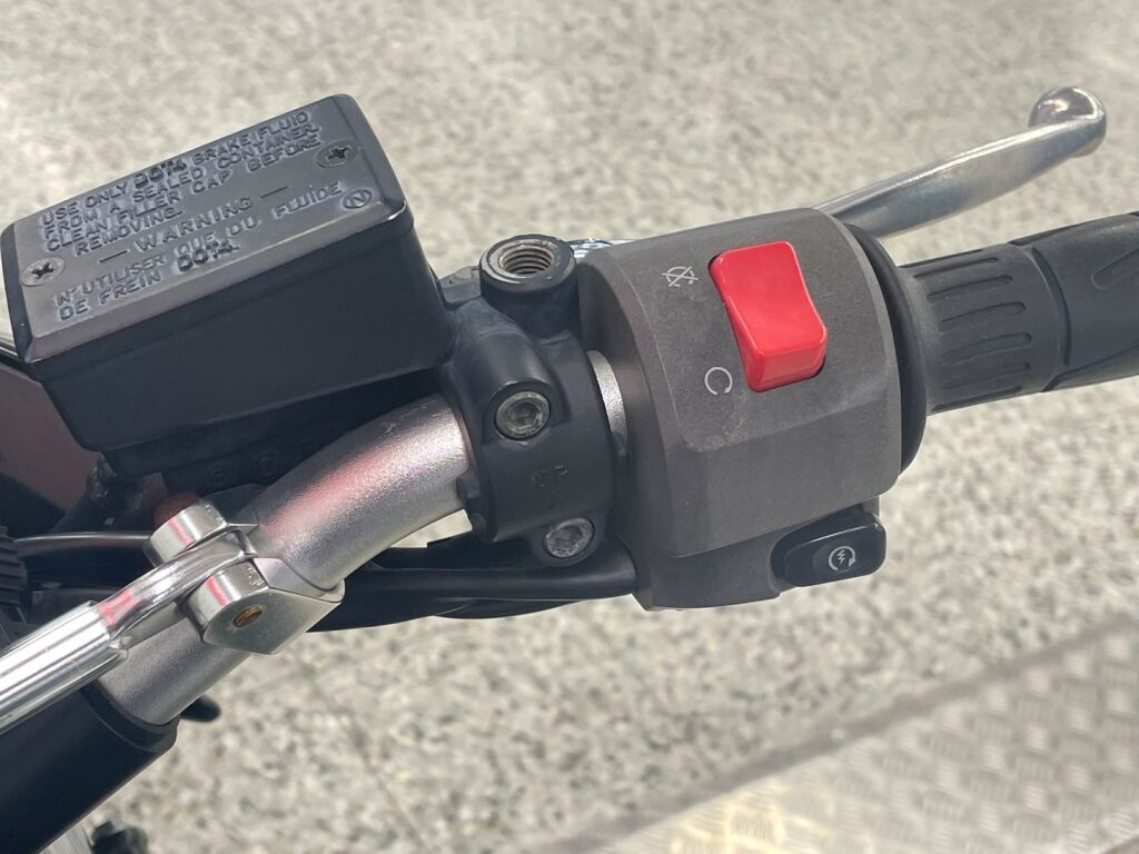 Kawasaki Z 2006 JS UK 250