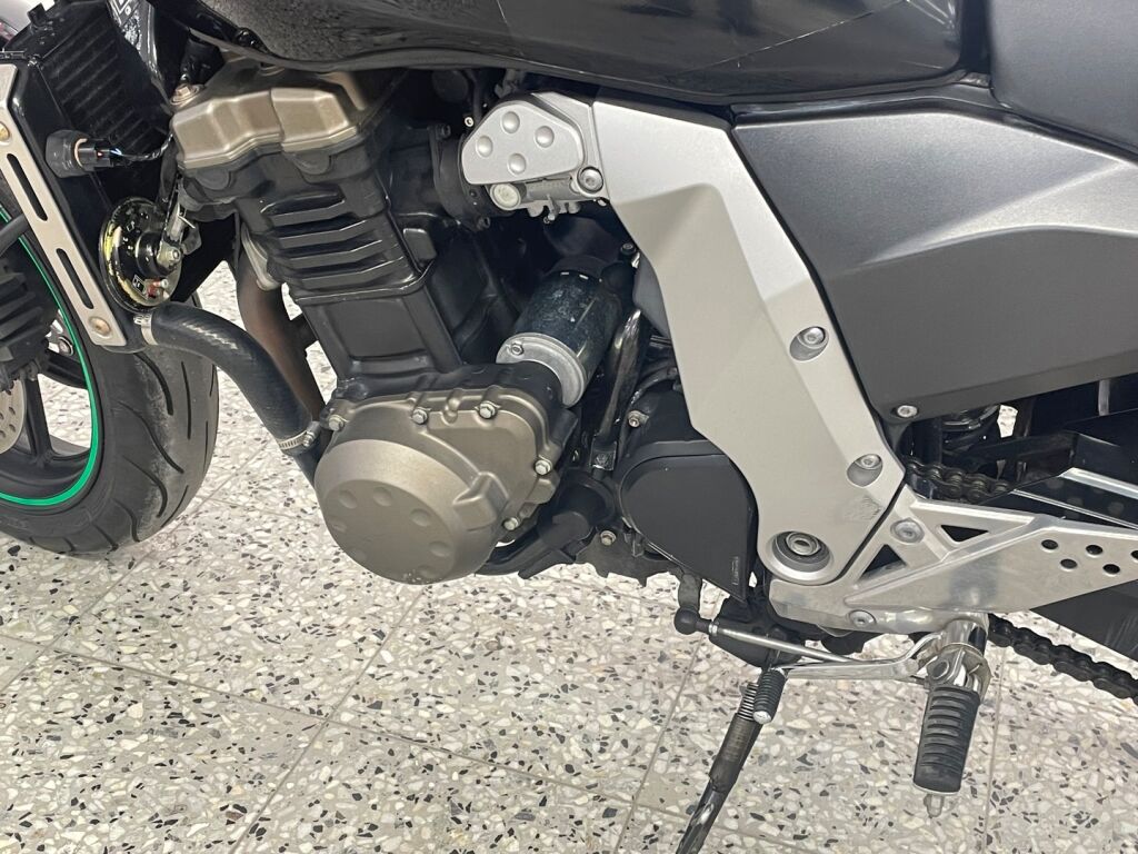 Kawasaki Z 2006 JS UK 250