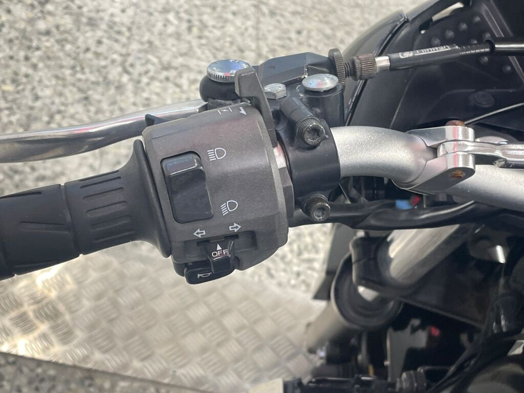 Kawasaki Z 2006 JS UK 250