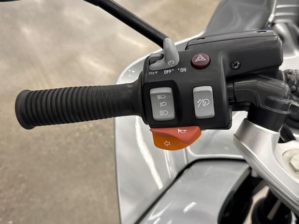 BMW K 2005 Harmaa