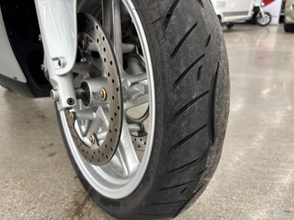 BMW K 2005 Harmaa