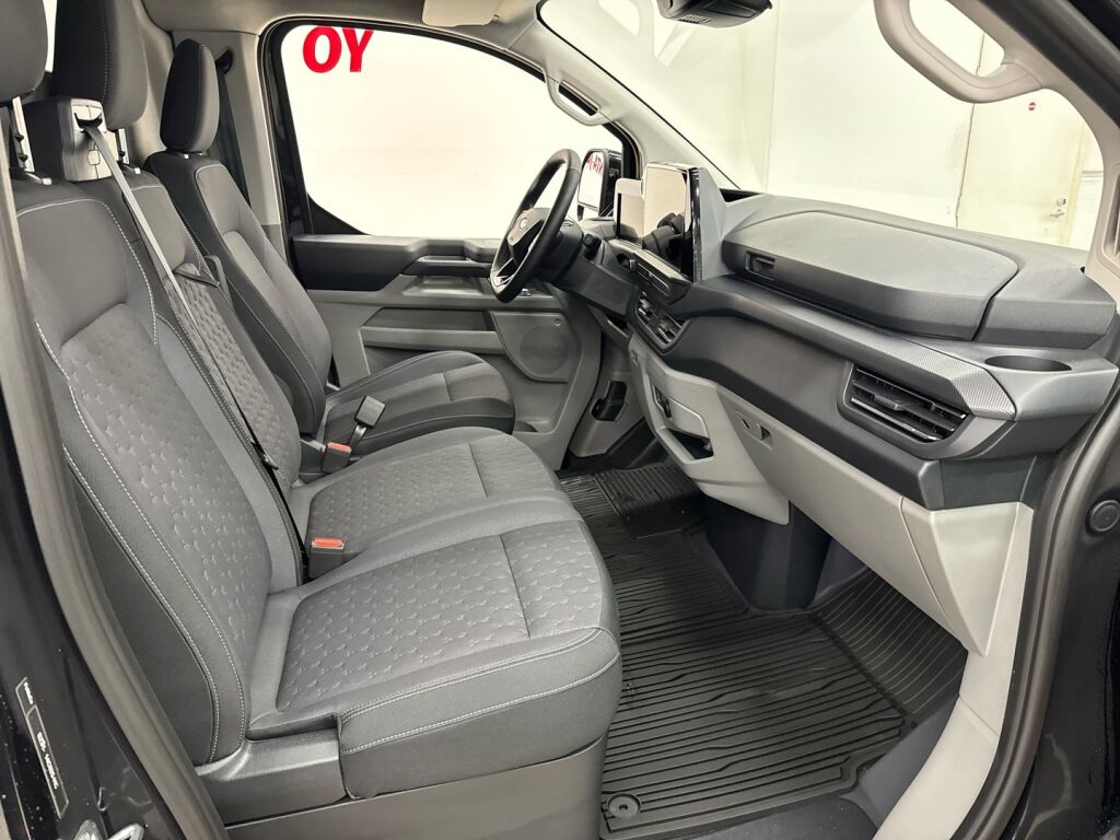 Ford Transit Custom 2025 Musta