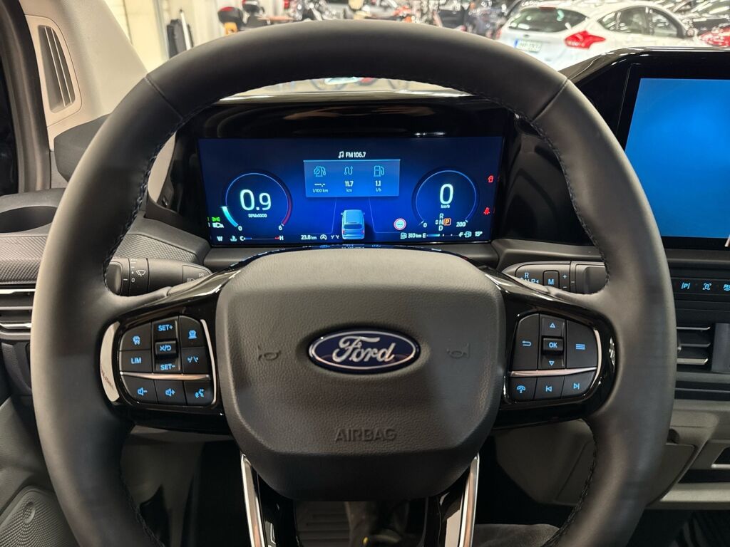 Ford Transit Custom 2025 Musta