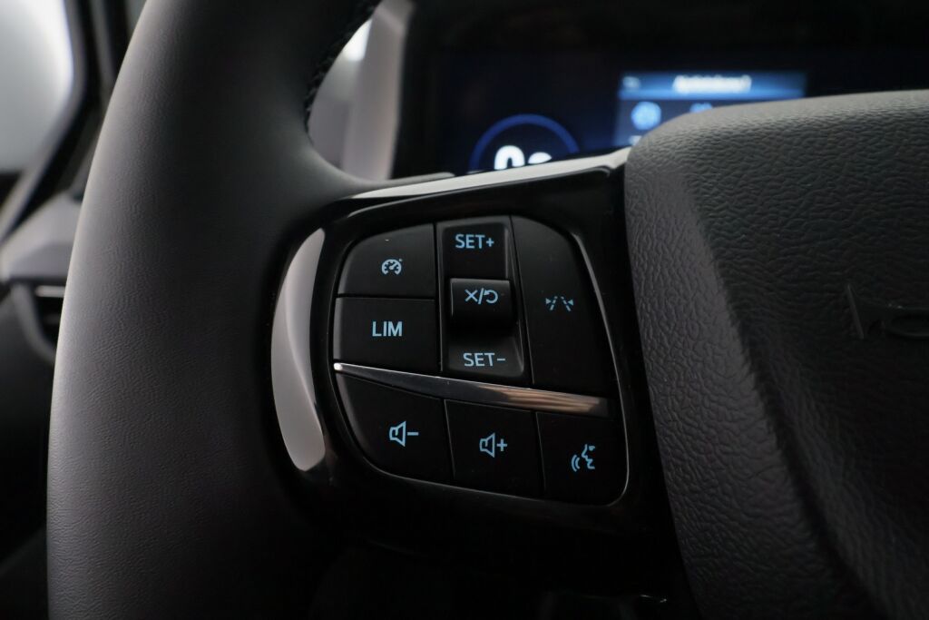 Ford Transit Custom 2025 Valkoinen