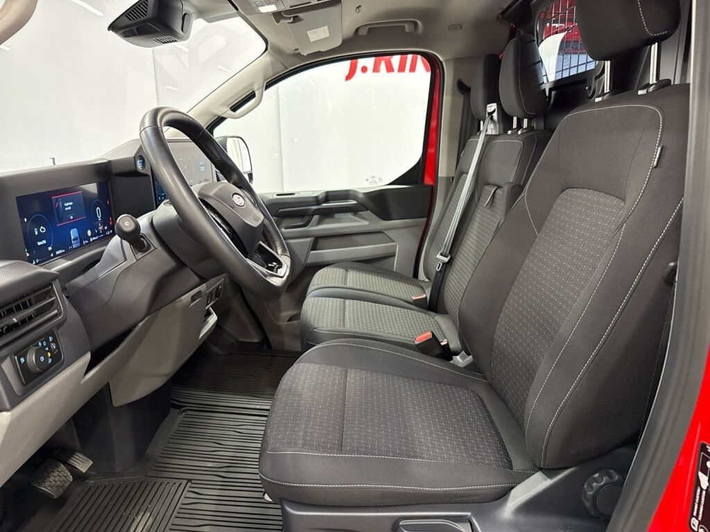Ford Transit Custom 2025 Punainen