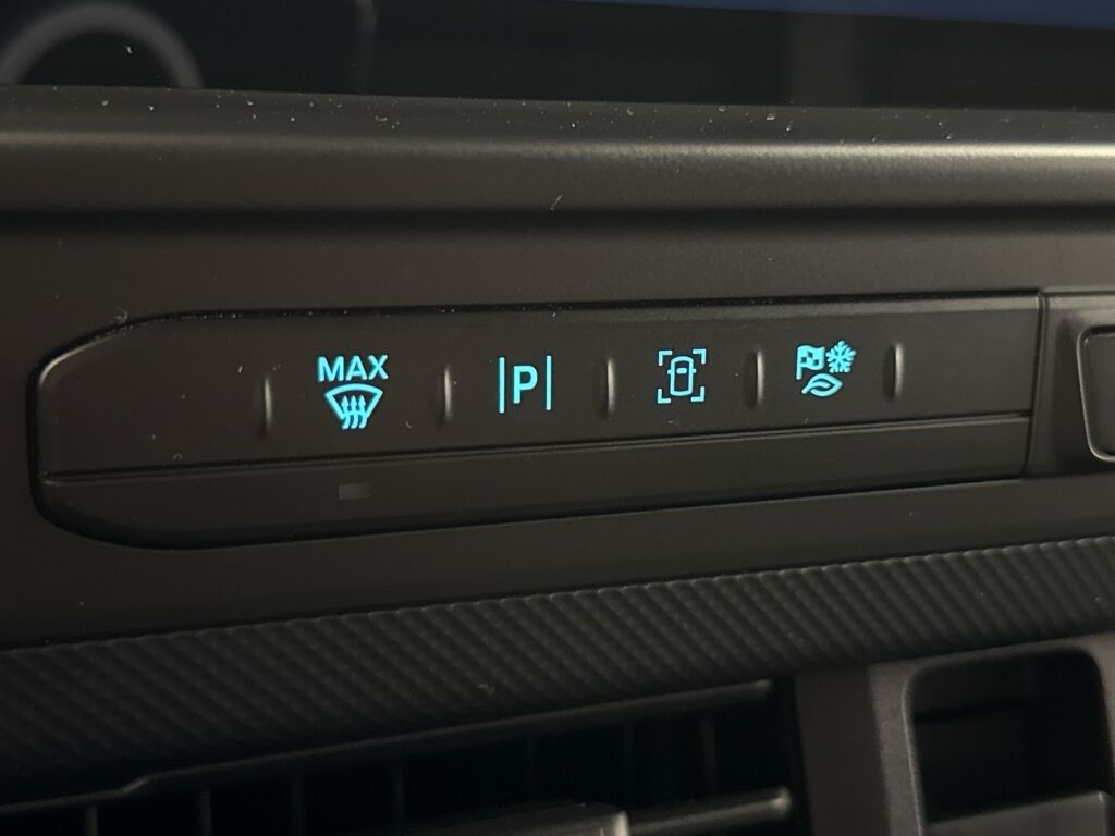 Ford Transit Custom 2025 Punainen