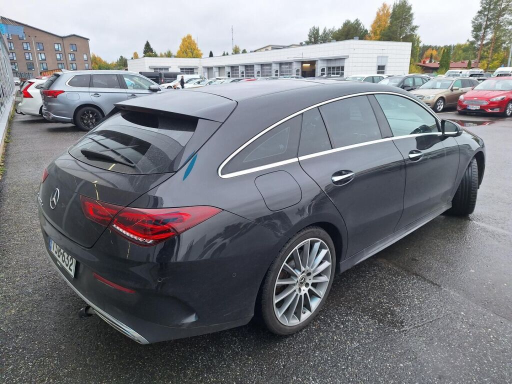 Mercedes-Benz CLA 2023 Musta