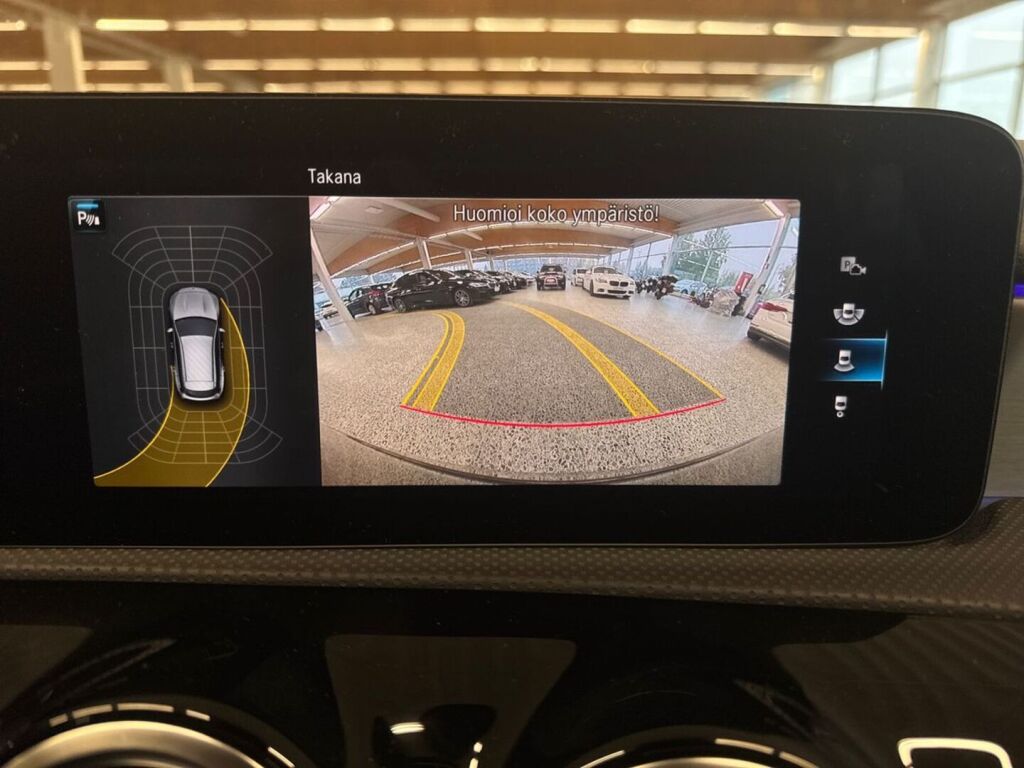 Mercedes-Benz CLA 2023 Musta