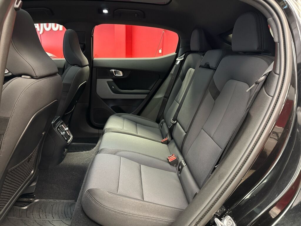 Polestar 2 2021 Musta