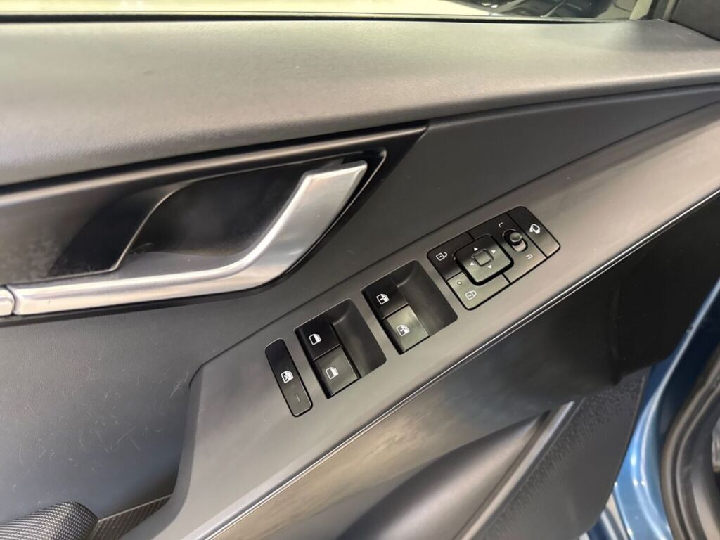 Kia Niro 2022 Sininen