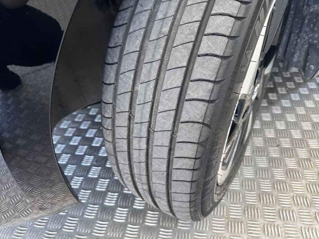 Opel Corsa-e 2024 Musta