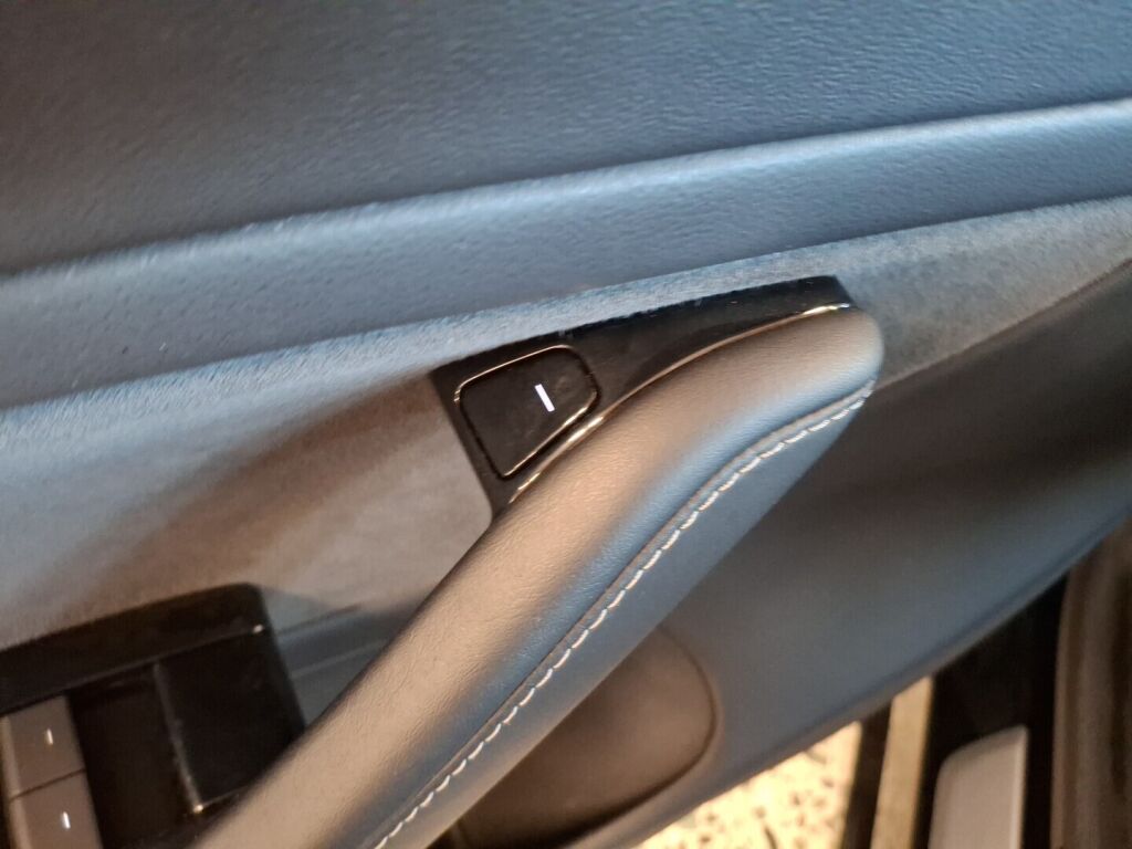 Tesla Model 3 2020 Musta