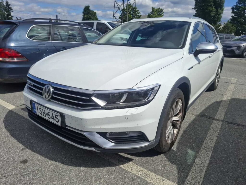 Volkswagen Passat 2018 Valkoinen