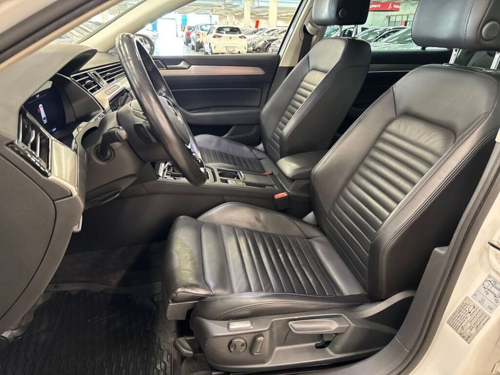 Volkswagen Passat 2018 Valkoinen