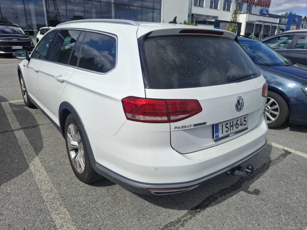 Volkswagen Passat 2018 Valkoinen