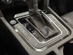 Volkswagen Passat 2018 Valkoinen