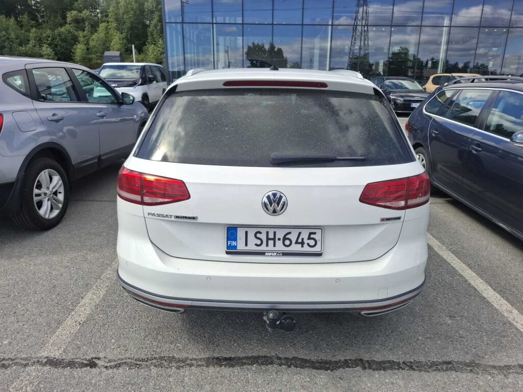 Volkswagen Passat 2018 Valkoinen