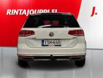 Volkswagen Passat 2018 Valkoinen