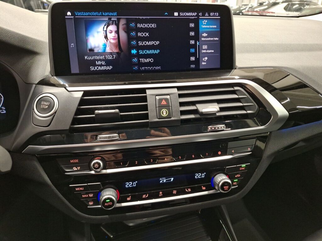 BMW X3 2021 Sininen