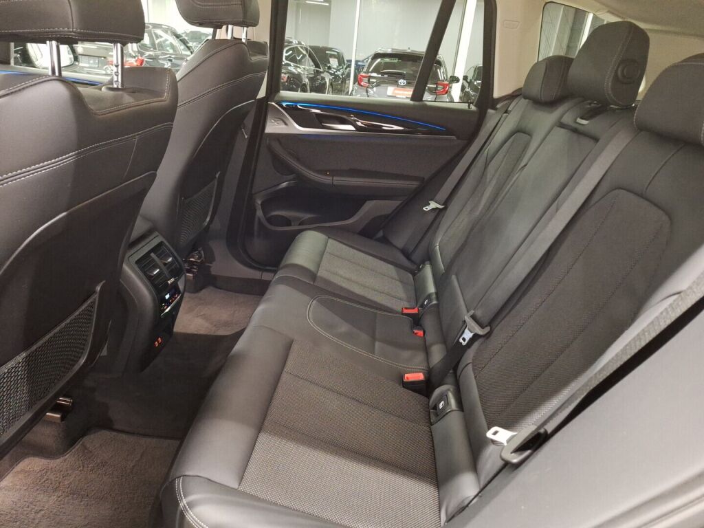 BMW X3 2021 Sininen