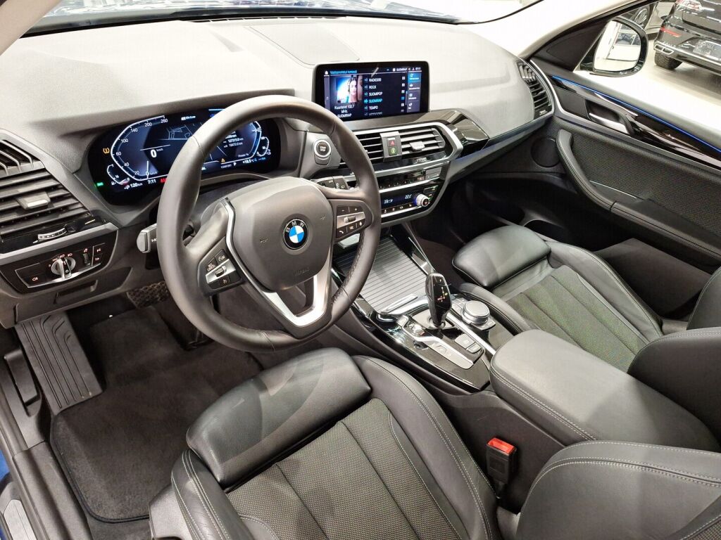 BMW X3 2021 Sininen