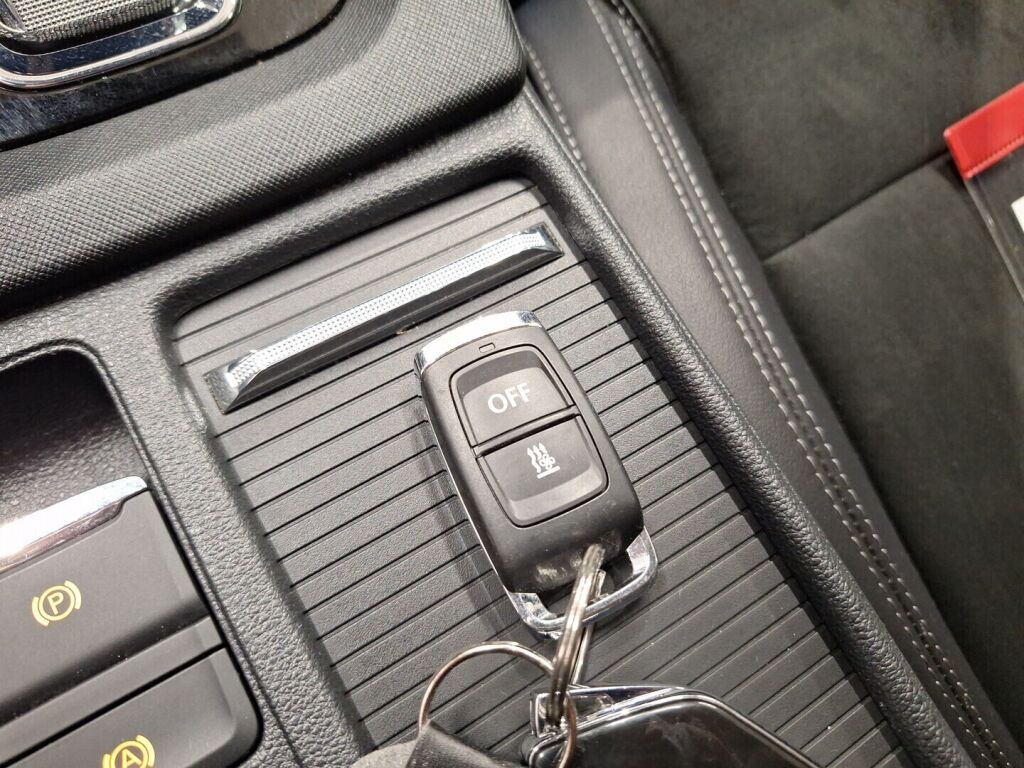 Skoda Octavia 2021 Musta