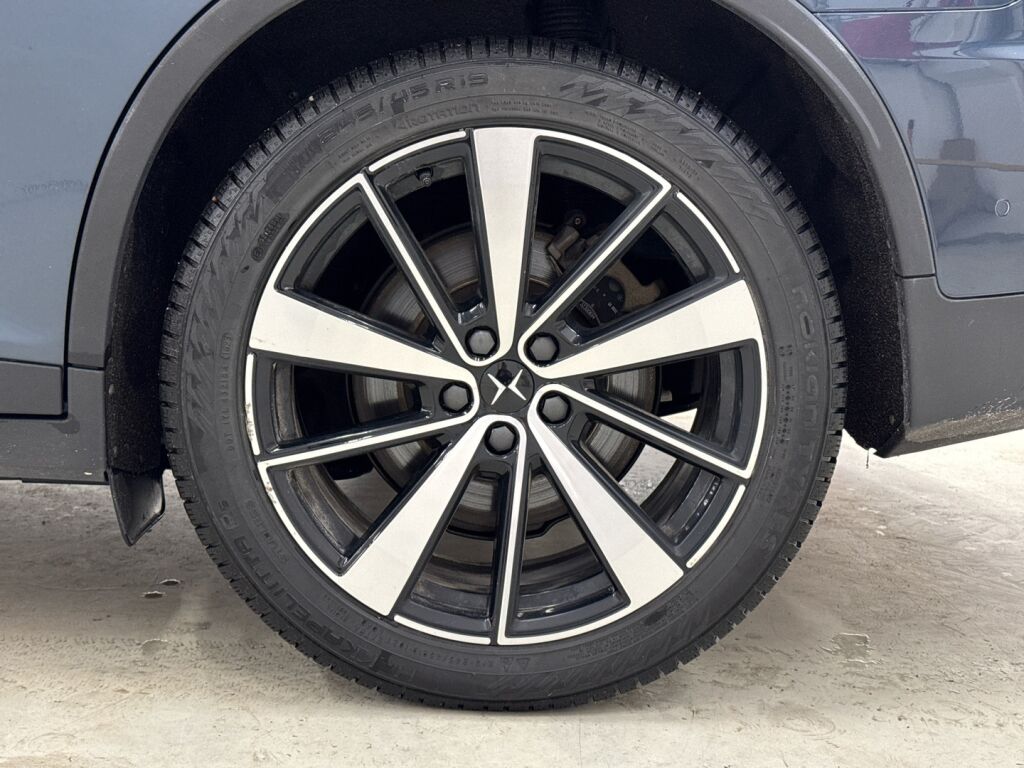 Polestar 2 2021 met.sininen