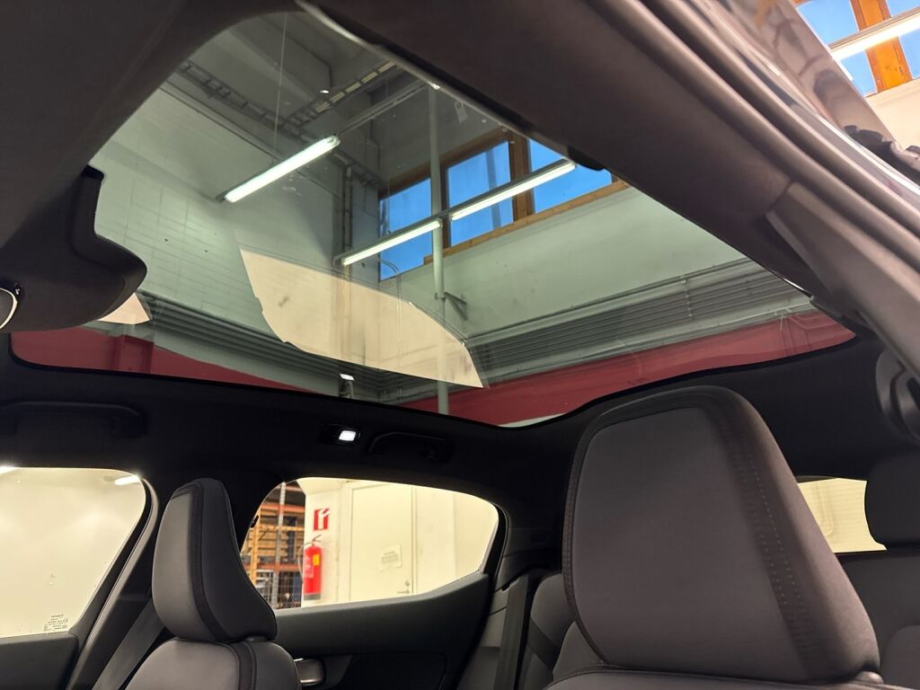 Polestar 2 2021 met.sininen