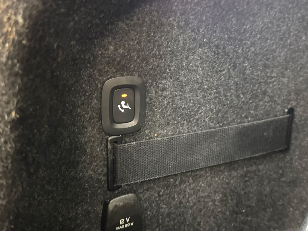 Polestar 2 2021 met.sininen